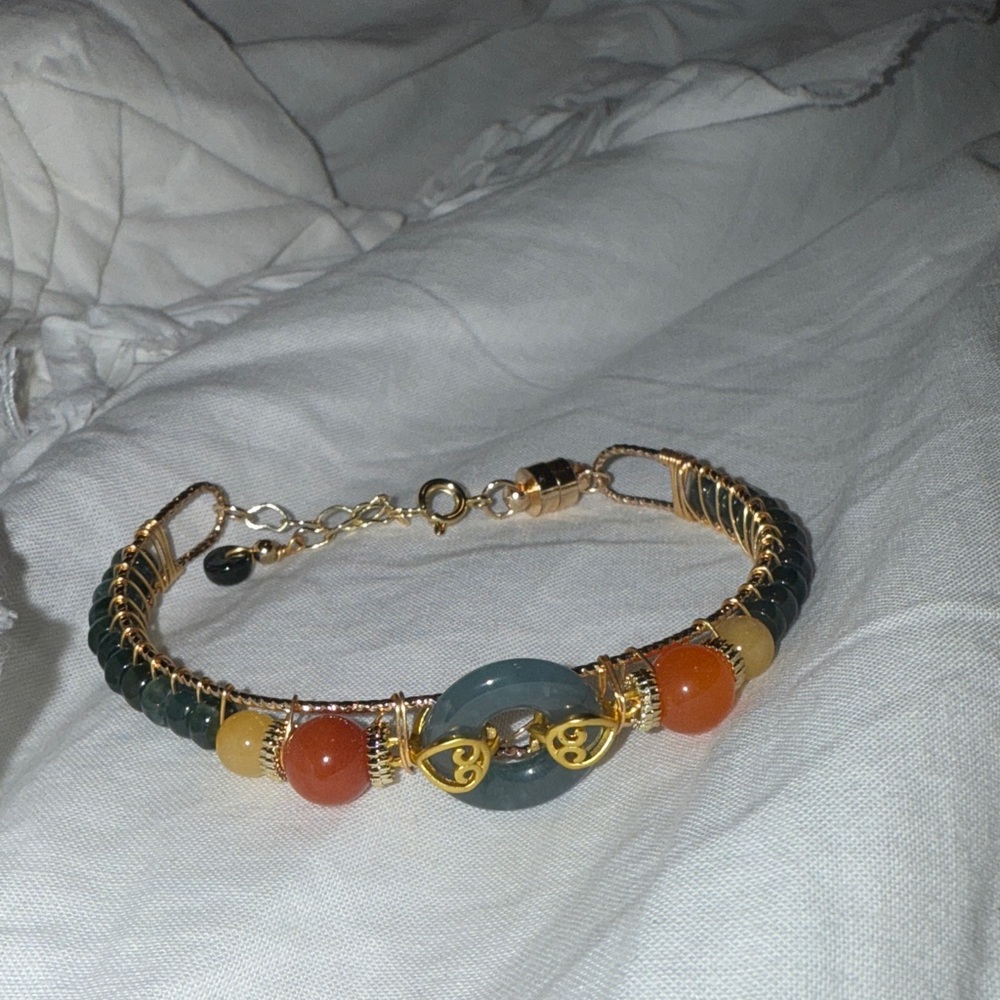 Chic Gold and Multicolor Beaded Bracelet
